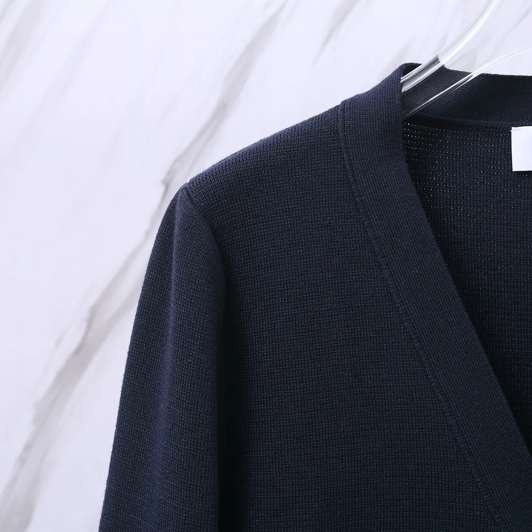 ：M 04 （TBClassic ） THOM BROWNE .TBClassic Breathable Same Style ：White/Navy Blue /Gray/ Blue Size：1/2/3/4
